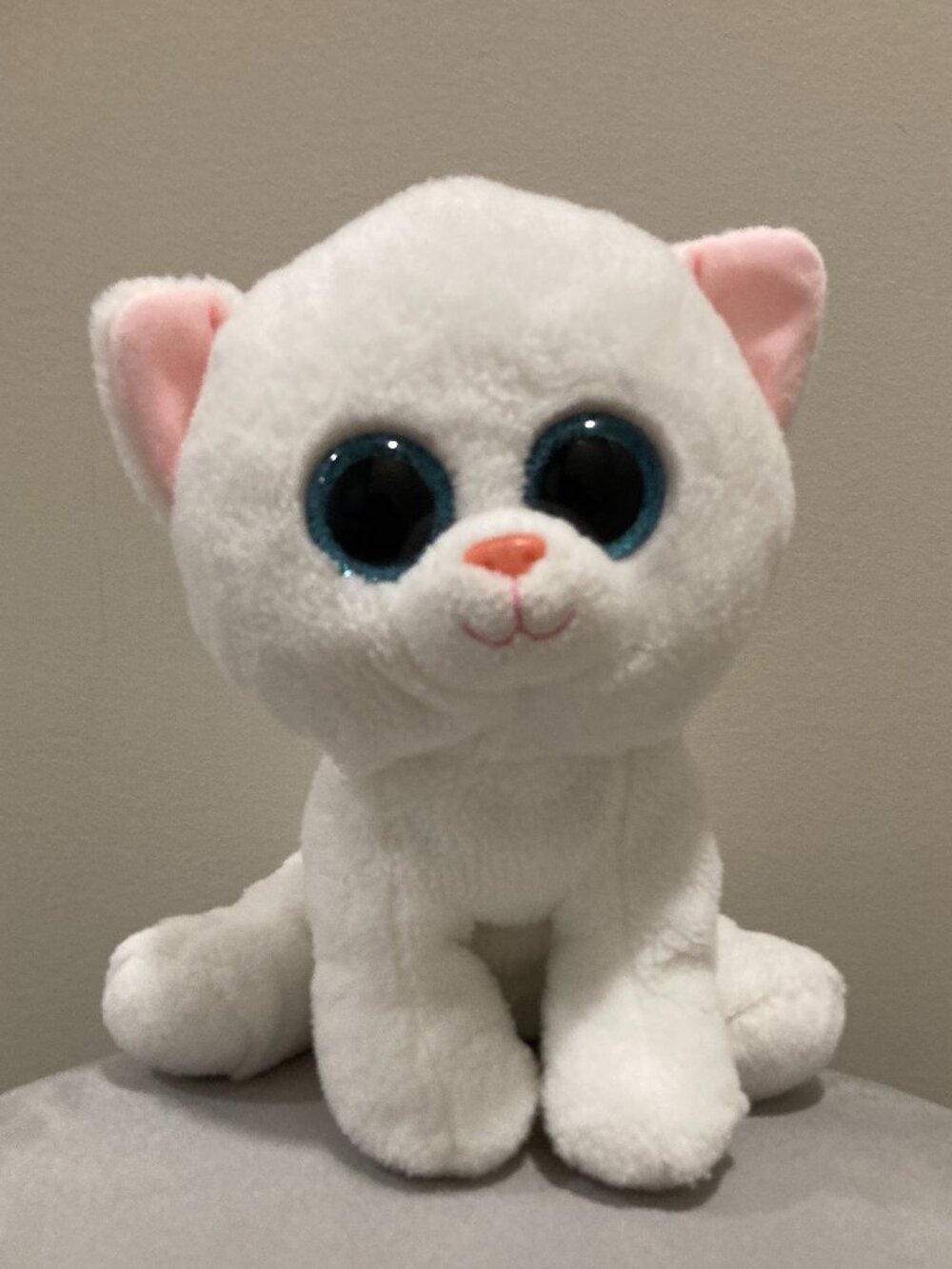 Ty Beanie Boos 2016 9" Pearl the White Cat, No Hangtag